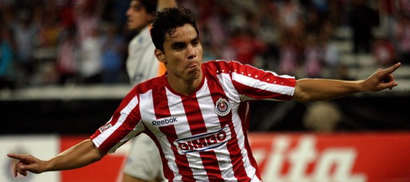 Chivas jednom nogom u polufinalu