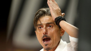 Vlasnik Panathinaikosa u potpunosti doživio nervni slom: "Zaboli me više ona stvar, kažnjavajte me!"