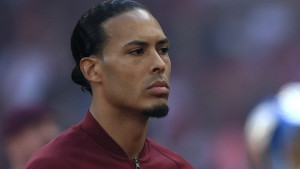 Nakon pitanja o Haalandu "džentlmen" Van Dijk je napustio intervju 