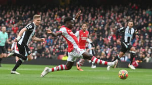 Newcastle tone sve dublje, Arsenal se vratio u pobjednički ritam