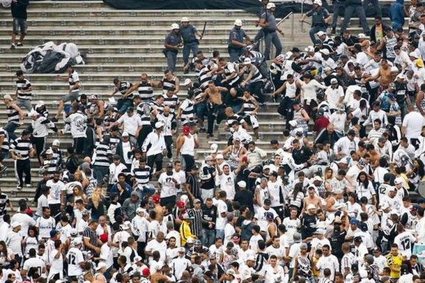 Krvav obračun navijača Corinthiansa