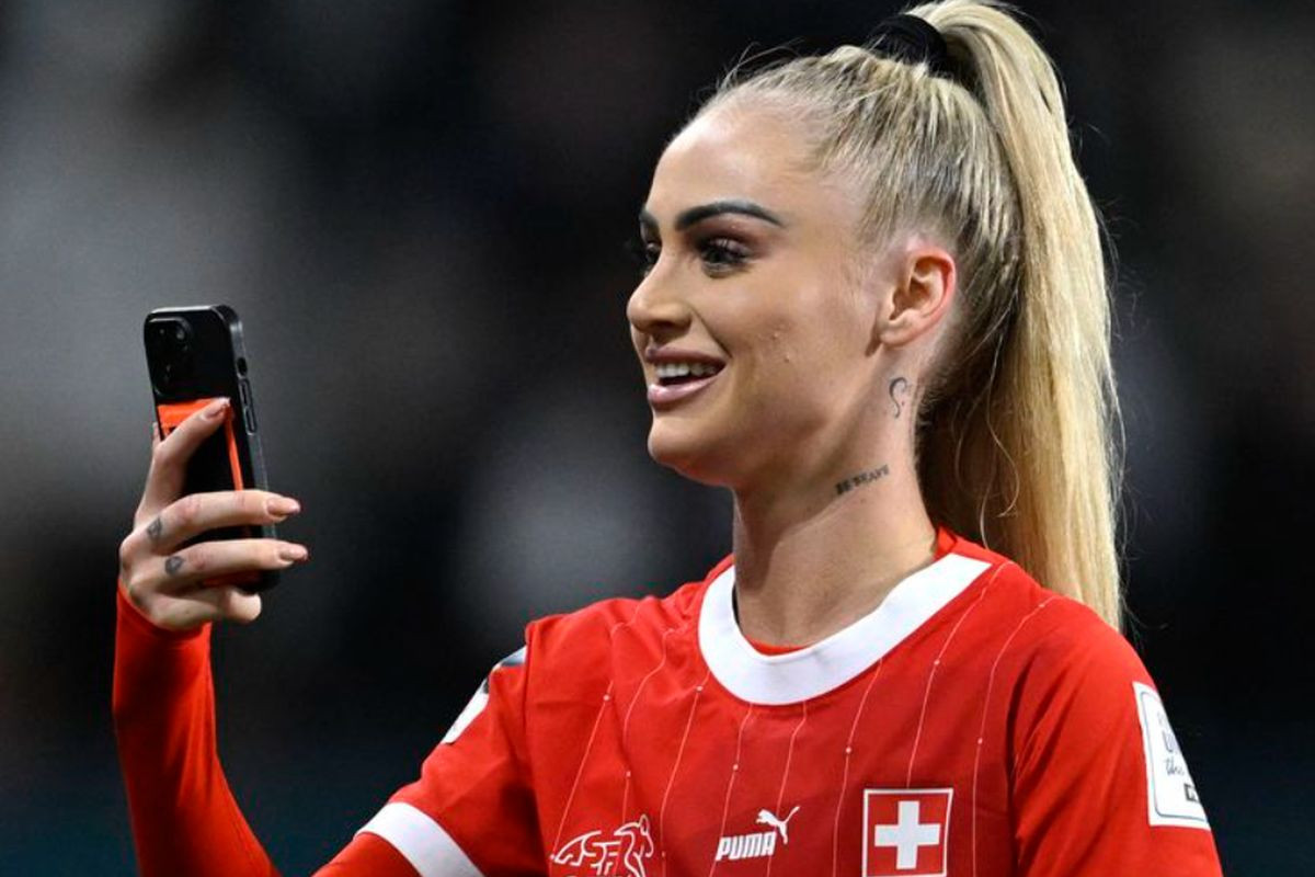 Kakva bombetina! Alisha Lehmann pokazala svoju mamu, fanovi pomislili da joj je sestra