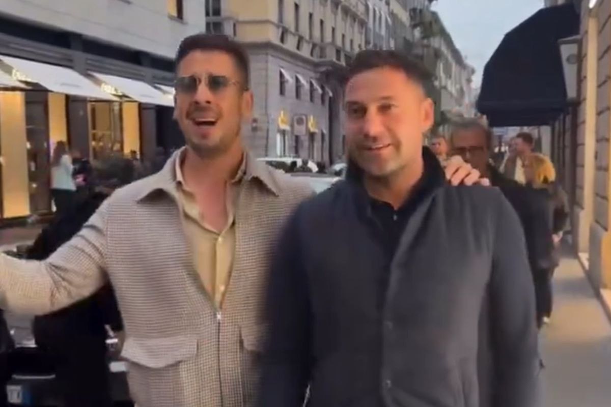 Kakve scene s ulica Milana: Poznati folker i Duško Tošić pjevaju, Italijani u čudu gledaju