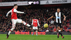 Arsenal se plaši da će im Ozil uzeti više od 10 miliona eura