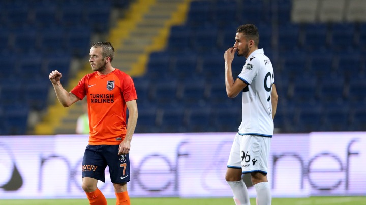 Višća i Adebayor sredili Galatasaray