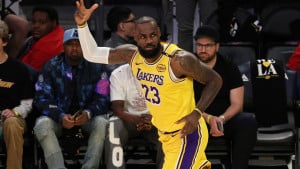 Ovo bi bila najveća bomba svih vremena u košarci: LeBron James stiže u Evropu?