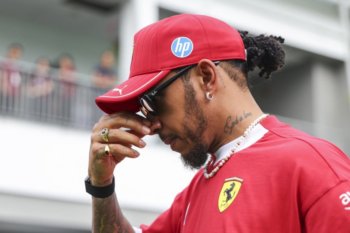 Hamilton više ne krije nezadovoljstvo: Upućen zvanični zahtjev Ferrariju zbog loših rezultata Hamilton više ne krije nezadovoljstvo: Upućen zvanični zahtjev Ferrariju zbog loših rezultata