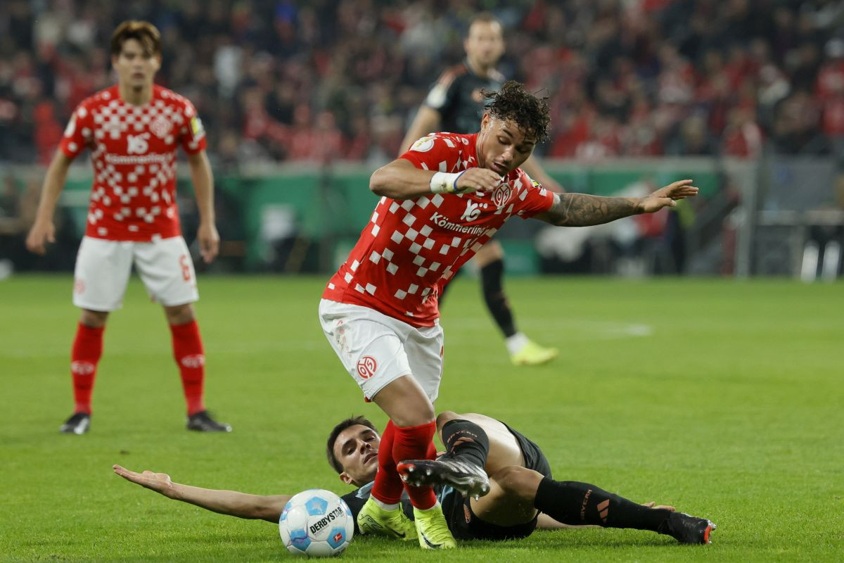 Žestok udar na Bayern, ekipama je došlo do grla i ne žele više da šute: "Moramo to jasno reći" Žestok udar na Bayern, ekipama je došlo do grla i ne žele više da šute: "Moramo to jasno reći"