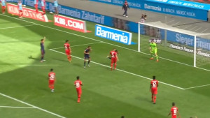Bayern razbija Bayer, Lewa ne staje