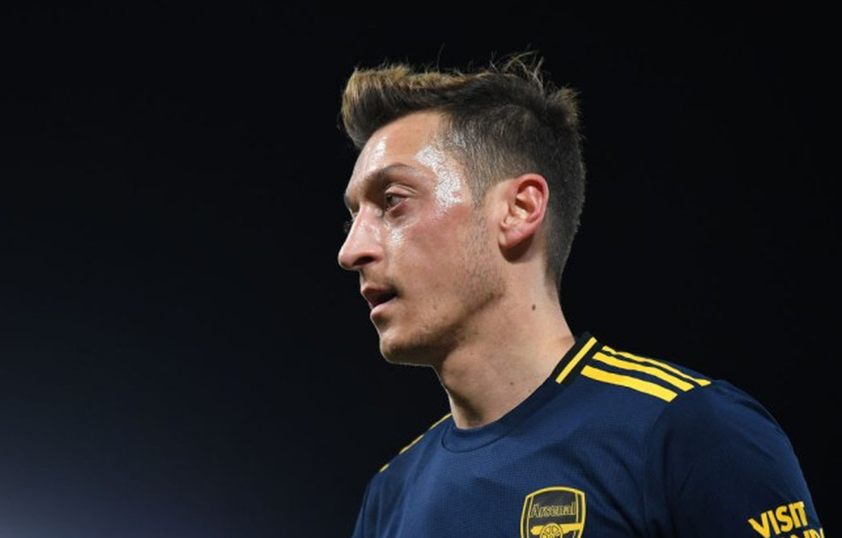 Ozil s 'braćom' na treningu: Sva trojica su, unatoč svemu, nasmijana Ozil s 'braćom' na treningu: Sva trojica su, unatoč svemu, nasmijana