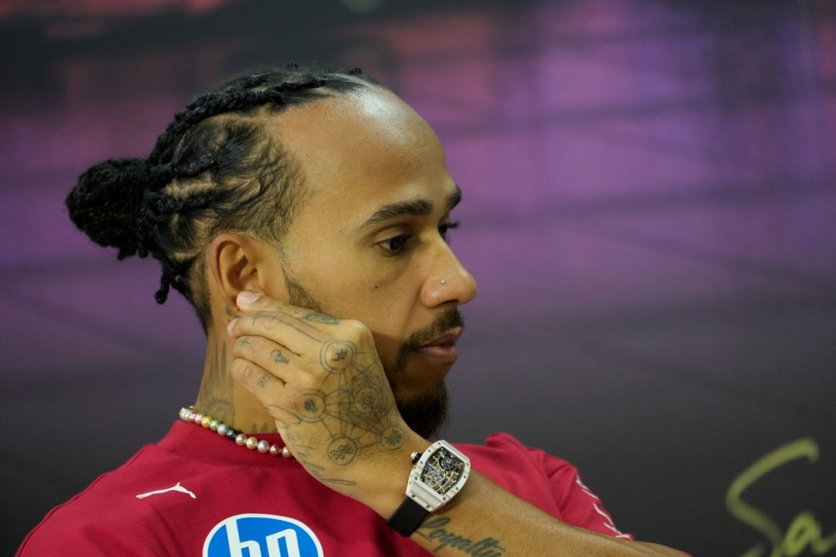 Hamilton otkrio sudbinu kultne poruke nakon prelaska u Ferrari: Šta će biti sa 'Hammertime'? Hamilton otkrio sudbinu kultne poruke nakon prelaska u Ferrari: Šta će biti sa 'Hammertime'?