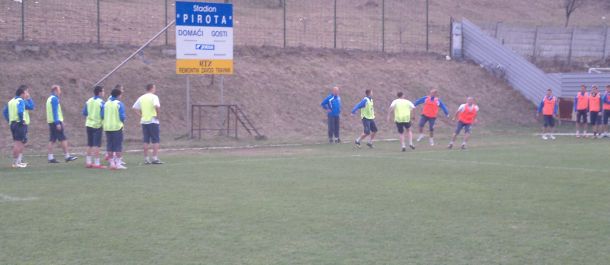 Veziri na Grbavicu bez bijele zastave Veziri na Grbavicu bez bijele zastave