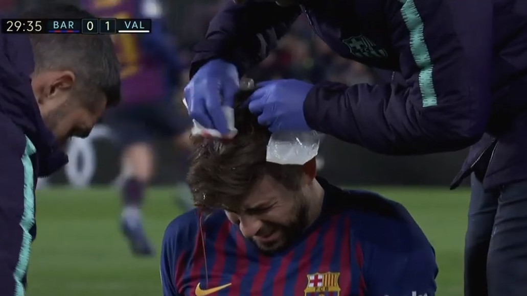 Pique za rođendan završio razbijene glave u utakmici protiv Valencije