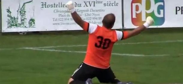 Švicarski golman pogodio sa drugog kraja terena Švicarski golman pogodio sa drugog kraja terena