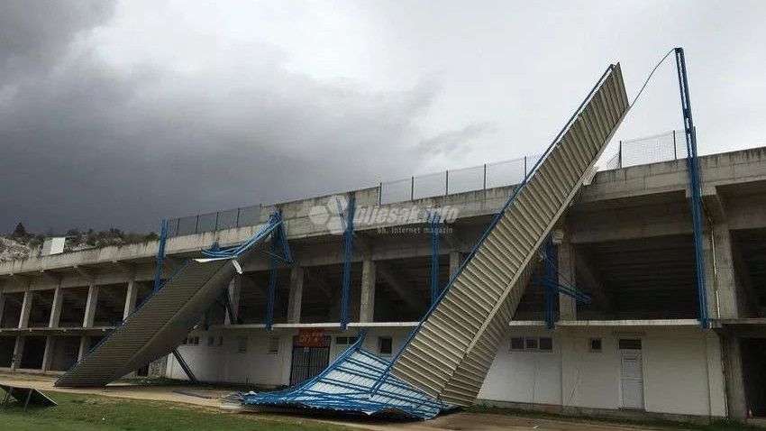 Problemi za GOŠK: Vjetar otpuhao krov na stadionu u Gabeli Problemi za GOŠK: Vjetar otpuhao krov na stadionu u Gabeli
