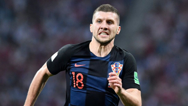 Jedan lijevo, desno dva: Rebić nanizao tri igrača Benfice, naklonila mu se i UEFA