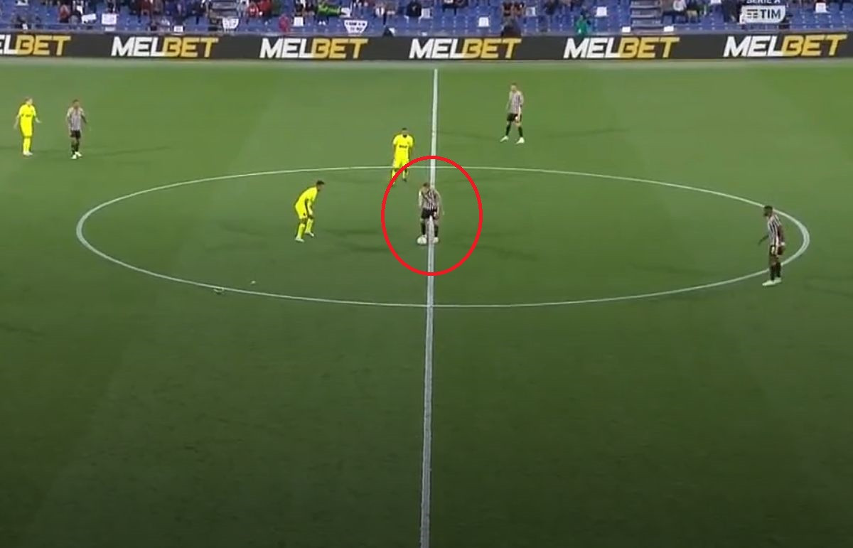 Sva Juventusova besmisao stala u 5 sekundi: Golobradi dečko, preplaćene zvijezde i crtanje na centru