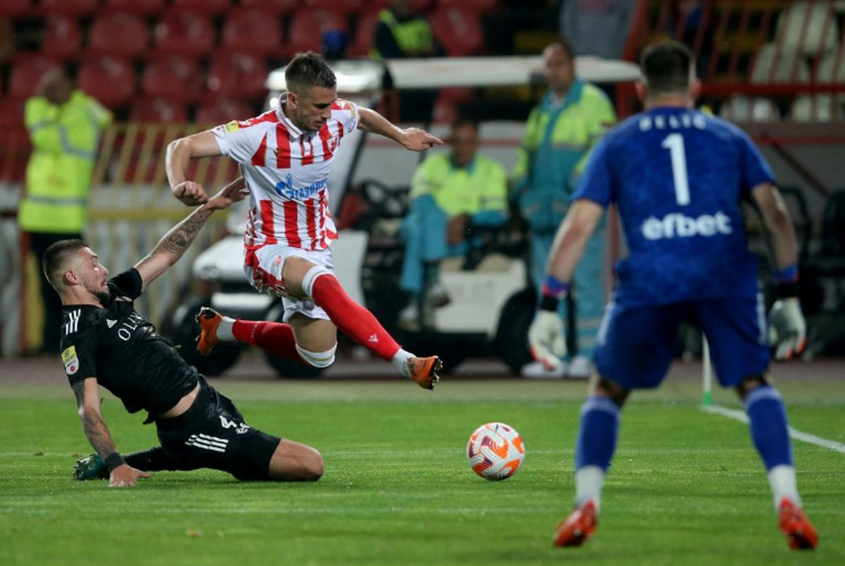 Dok region strepi: Crvena zvezda lagano, pravo u grupu Dok region strepi: Crvena zvezda lagano, pravo u grupu