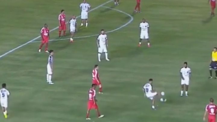 Neymar ponovo priredio spektakl na humanitarnom meču Neymar ponovo priredio spektakl na humanitarnom meču