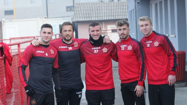 Fudbaleri FK Sloboda trenirali u novoj opremi