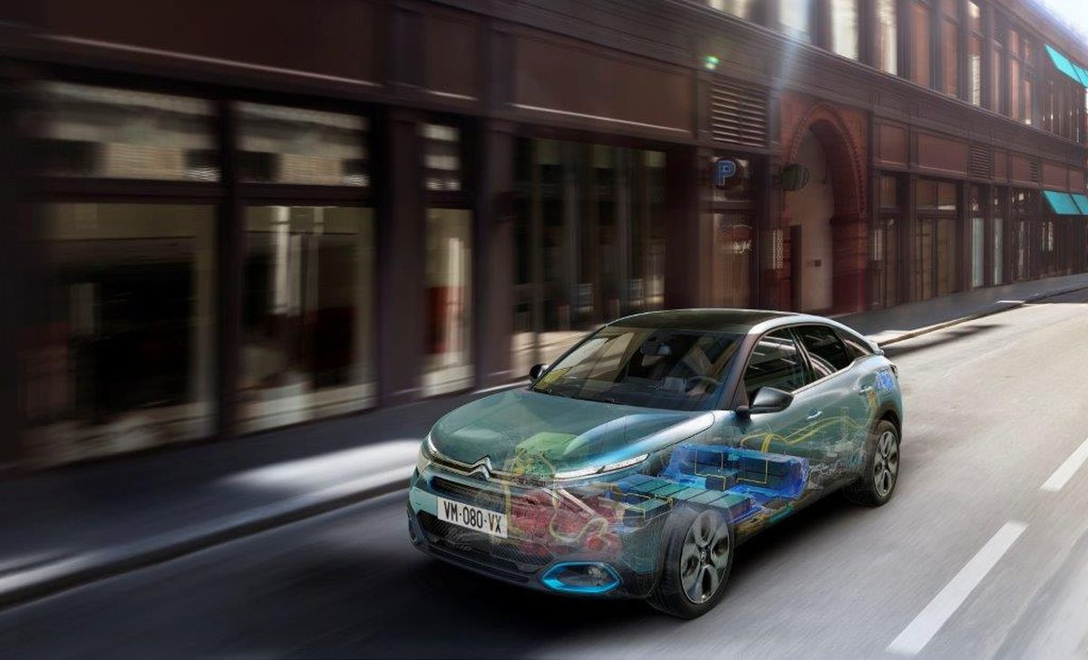 Novi C4 i ë-C4, 100% ëlektrični: Citroën otkriva kompaktnu limuzinu! Novi C4 i ë-C4, 100% ëlektrični: Citroën otkriva kompaktnu limuzinu!