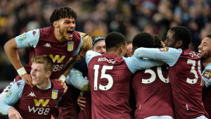 Aston Villa smanjila plaće za 25 posto