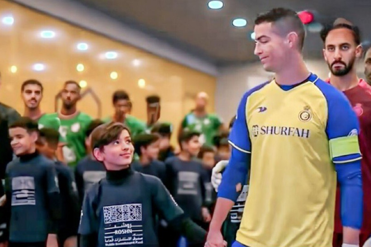 Dječak shvatio da će s Ronaldom izaći na teren - Uslijedila je reakcija za pamćenje