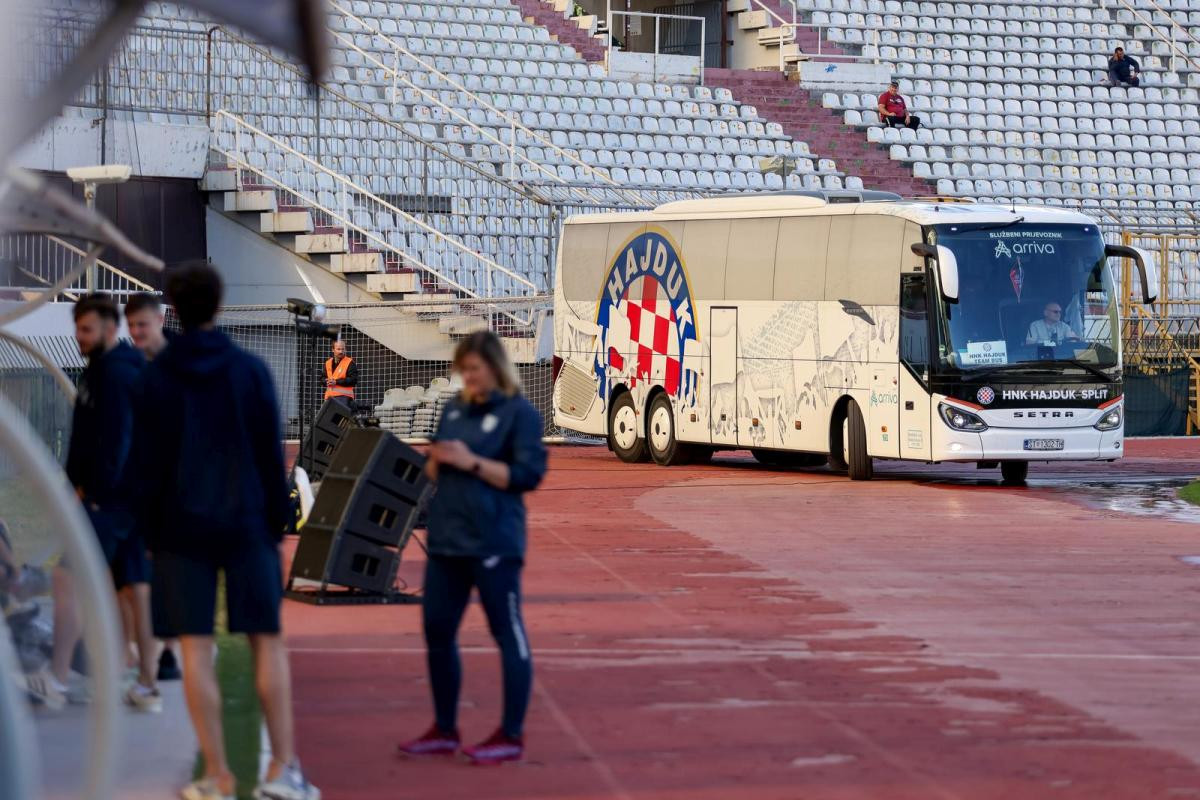 Za Hajduk je igrao za mizernih 700 eura mjesečno, a nova destinacija mu je engleski Premiership! Za Hajduk je igrao za mizernih 700 eura mjesečno, a nova destinacija mu je engleski Premiership!