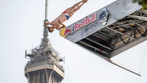 Rumun Preda i Australka Iffland najbolji na Red Bull Cliff Divingu u Parizu