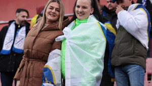 Počelo je okupljanje bh. navijača na tribinama