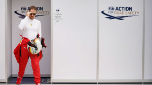Vettel na stolu ima novu ponudu od Ferrarija