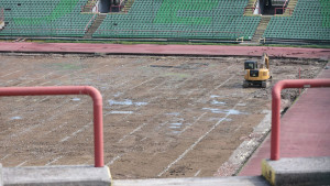 Tužna slika sa najvećeg bh. stadiona: Bez lopte, ali i mašina, radnika...