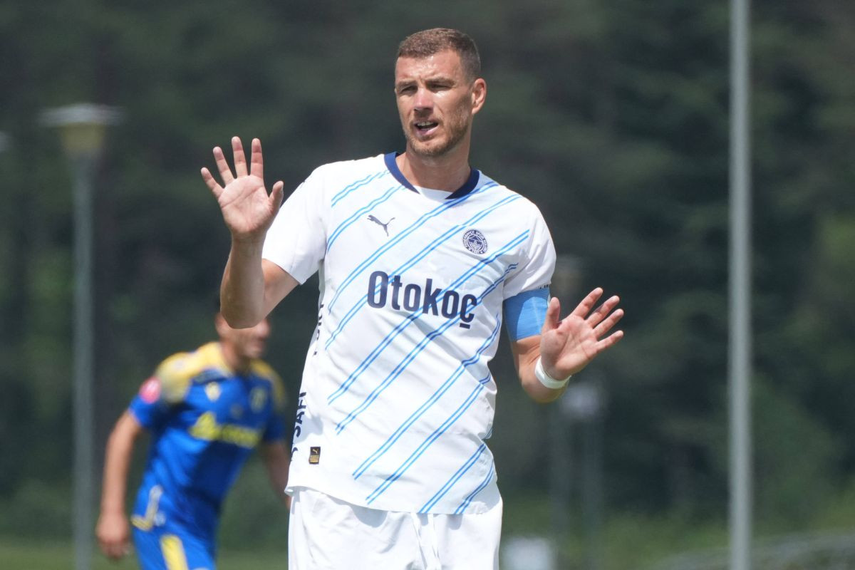 Edin Džeko oči u oči s Mourinhom i odluka koja će razočarati 'Dijamanta' Edin Džeko oči u oči s Mourinhom i odluka koja će razočarati 'Dijamanta'