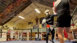 Conor McGregor u ring doveo momka s ulice, fanovi bijesni zbog svega što su vidjeli