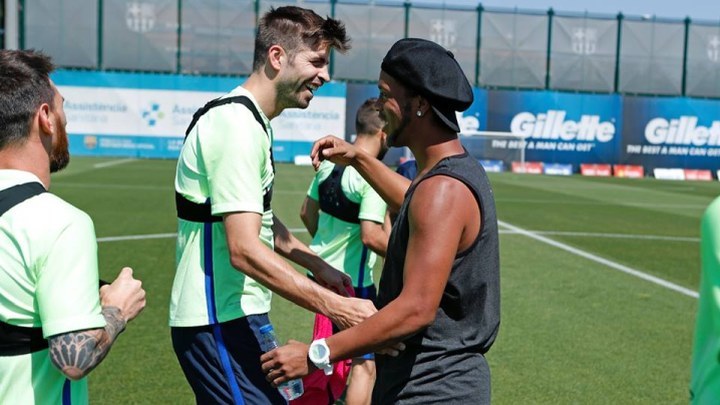 Ronaldinho došao na trening Barcelone