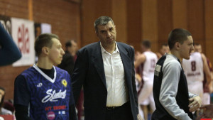 Nekadašnji kapiten Zmajeva žestoko razočaran: Grobari košarke, lopuže političke!