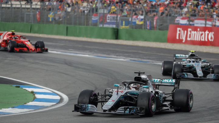 Luda trka u Njemačkoj, Hamilton na kraju slavio