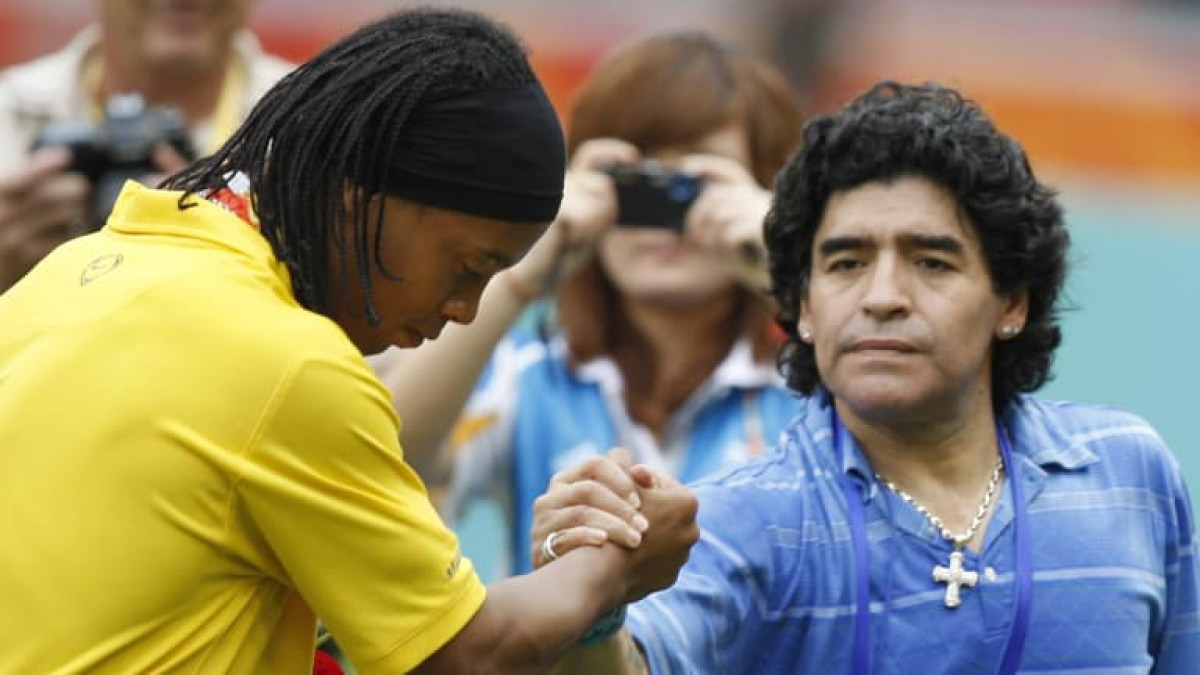 Maradona: Ronaldinho nije kriminalac!