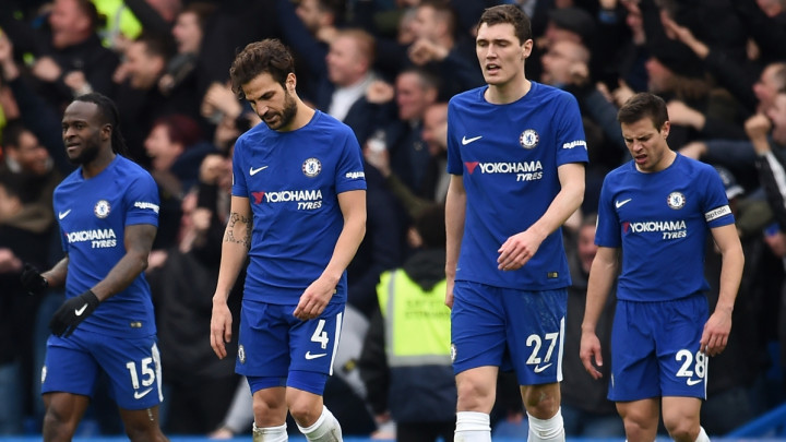 Chelsea remijem sa Huddersfieldom ostao bez Lige prvaka?