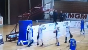 Neviđena brutalnost na bh. parketima: Dino Alkić je još i dobro prošao nakon divljačkog starta