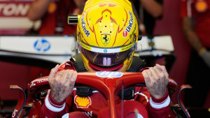 Hamilton u nevjerici nakon prve trke sa Ferrarijem: "Ekipa mi nije javila da stiže kiša!"