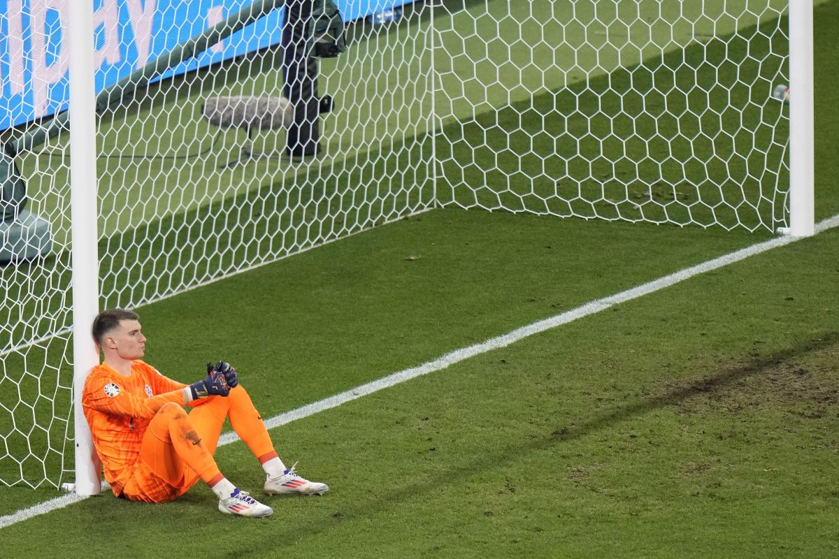 Booom - Dominik Livaković u pregovorima s velikanom, ime je simbol velike ljubavi!