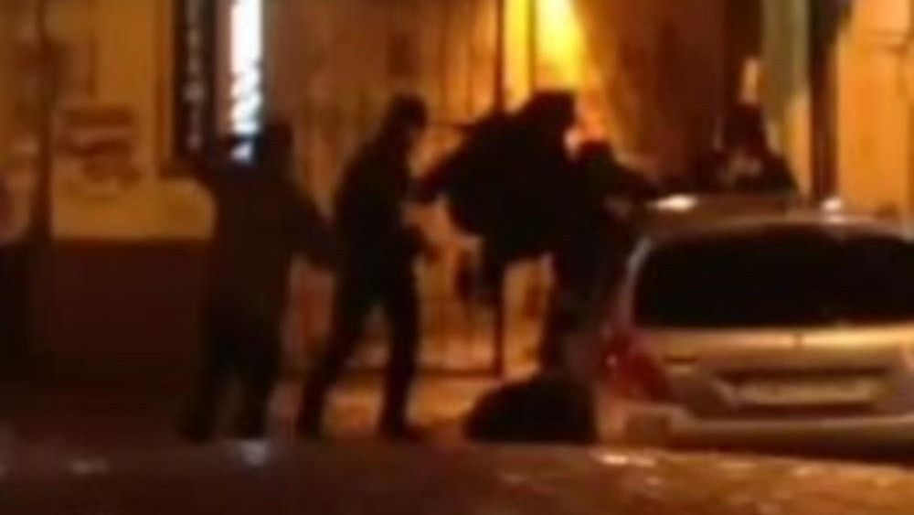 Uznemirujući snimak brutalnog napada na članove Partizana