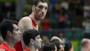 Iranski div teško ponižen u Parizu: "Nije važno šta jede i gdje spava..."