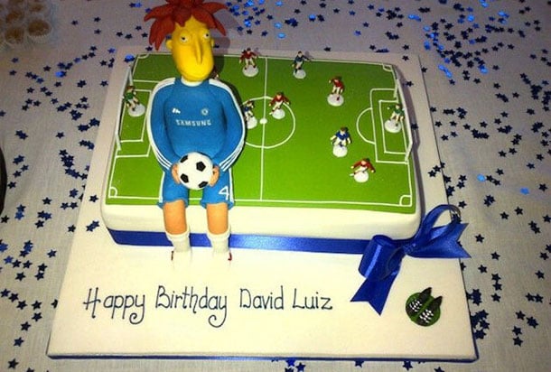 David Luiz na svojoj rođendanskoj torti kao Sideshowbob