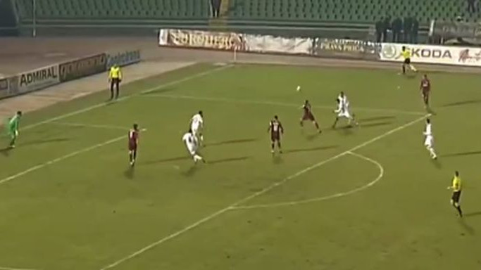 Komična situacija na Koševu: Pogledajte kako se obrukao Anel Hebibović