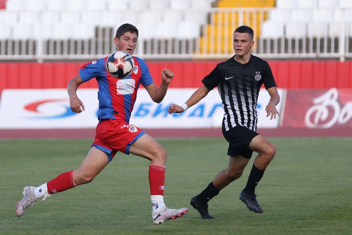 Crvena zvezda i FS Srbije krenuli po gol mašinu iz Bosne i Hercegovine Crvena zvezda i FS Srbije krenuli po gol mašinu iz Bosne i Hercegovine