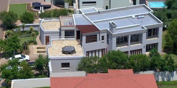Pistorius prodaje kuću u kojoj je ubio zaručnicu