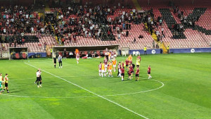 Navijači FK Sarajevo veznjaku skandirali da napusti klub, on neutješan sve to slušao