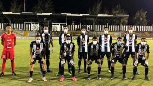 Ne igra se samo u Bjelorusiji: Fudbal se kotrlja u još jednoj zemlji, igrači s maskama na licu 